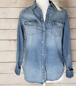 NWT H&M Denim collared pearl snap button down top